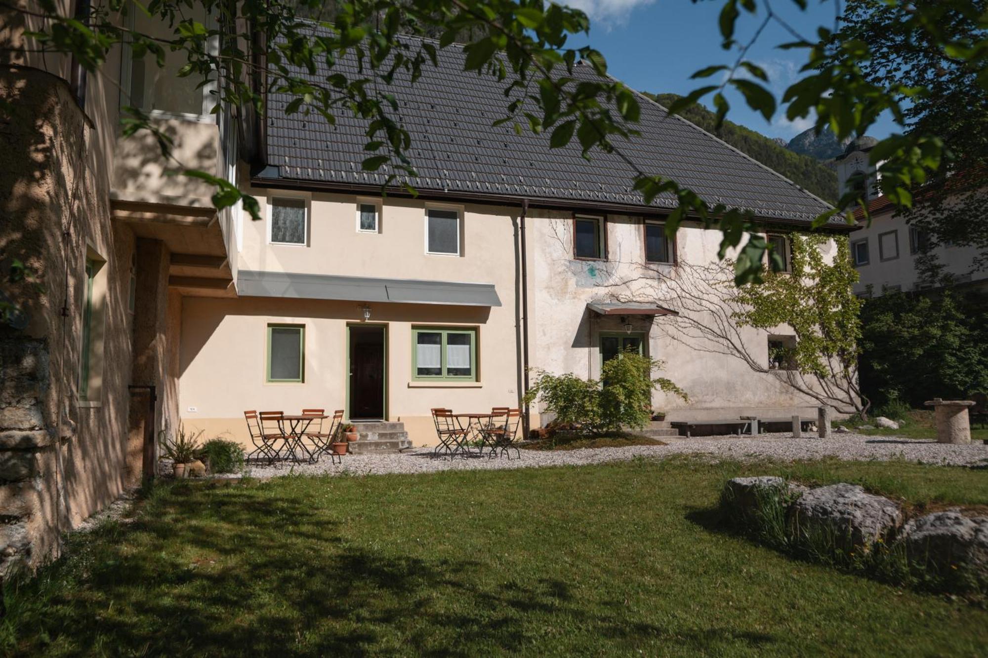 Gorska Roza Bed & Breakfast Log pod Mangartom Exterior photo