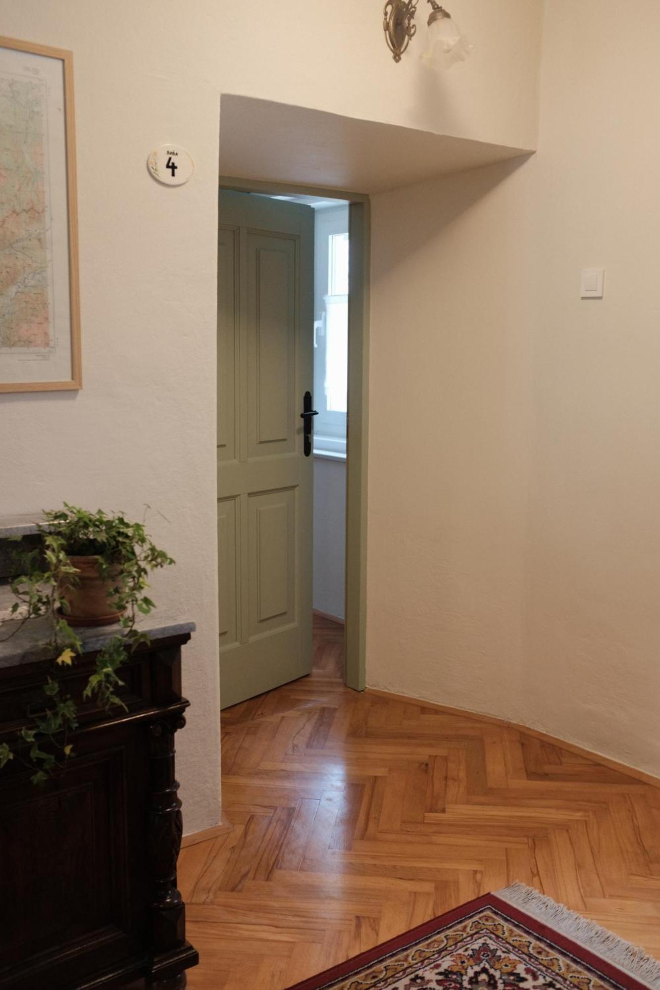 Gorska Roza Bed & Breakfast Log pod Mangartom Exterior photo
