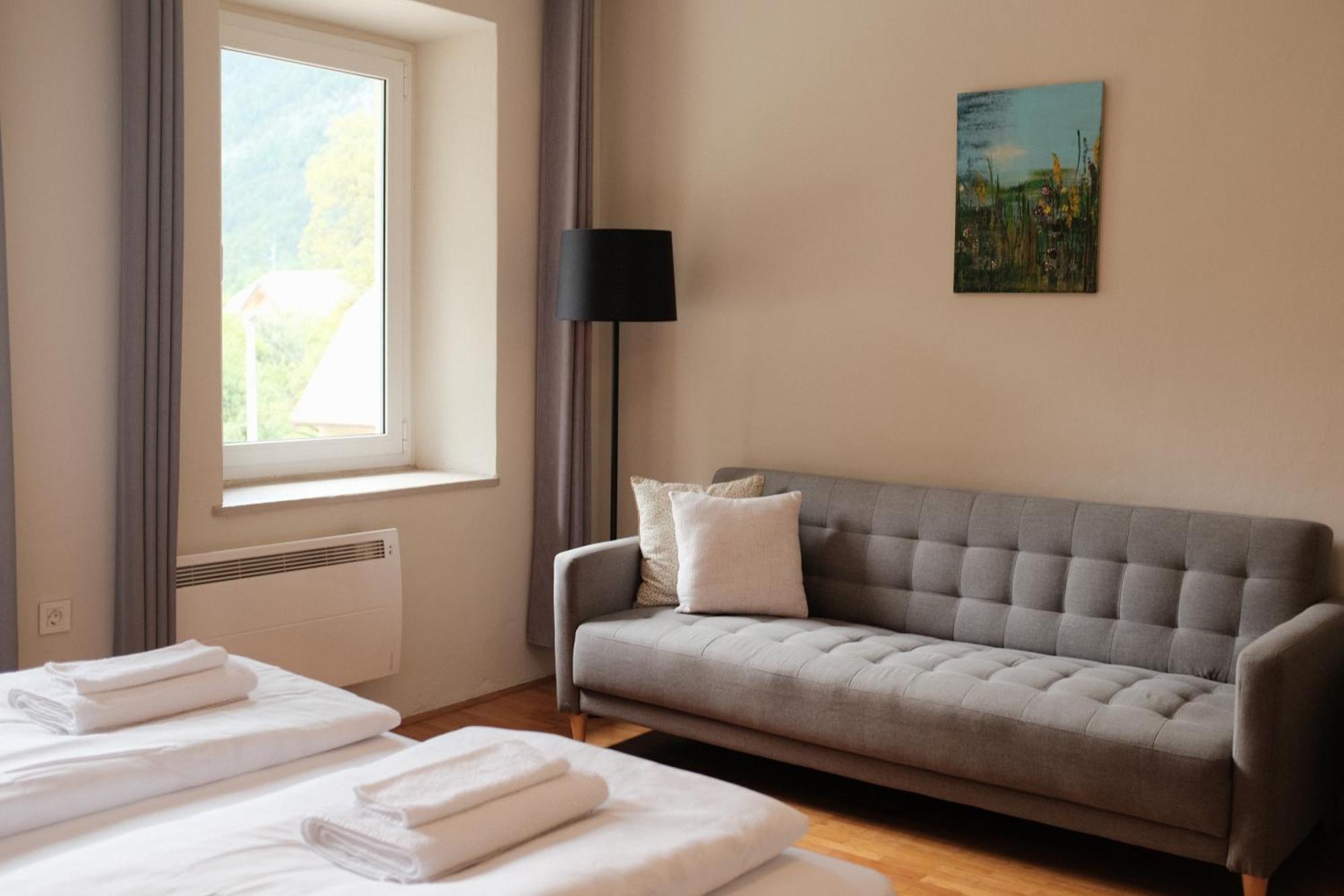 Gorska Roza Bed & Breakfast Log pod Mangartom Exterior photo