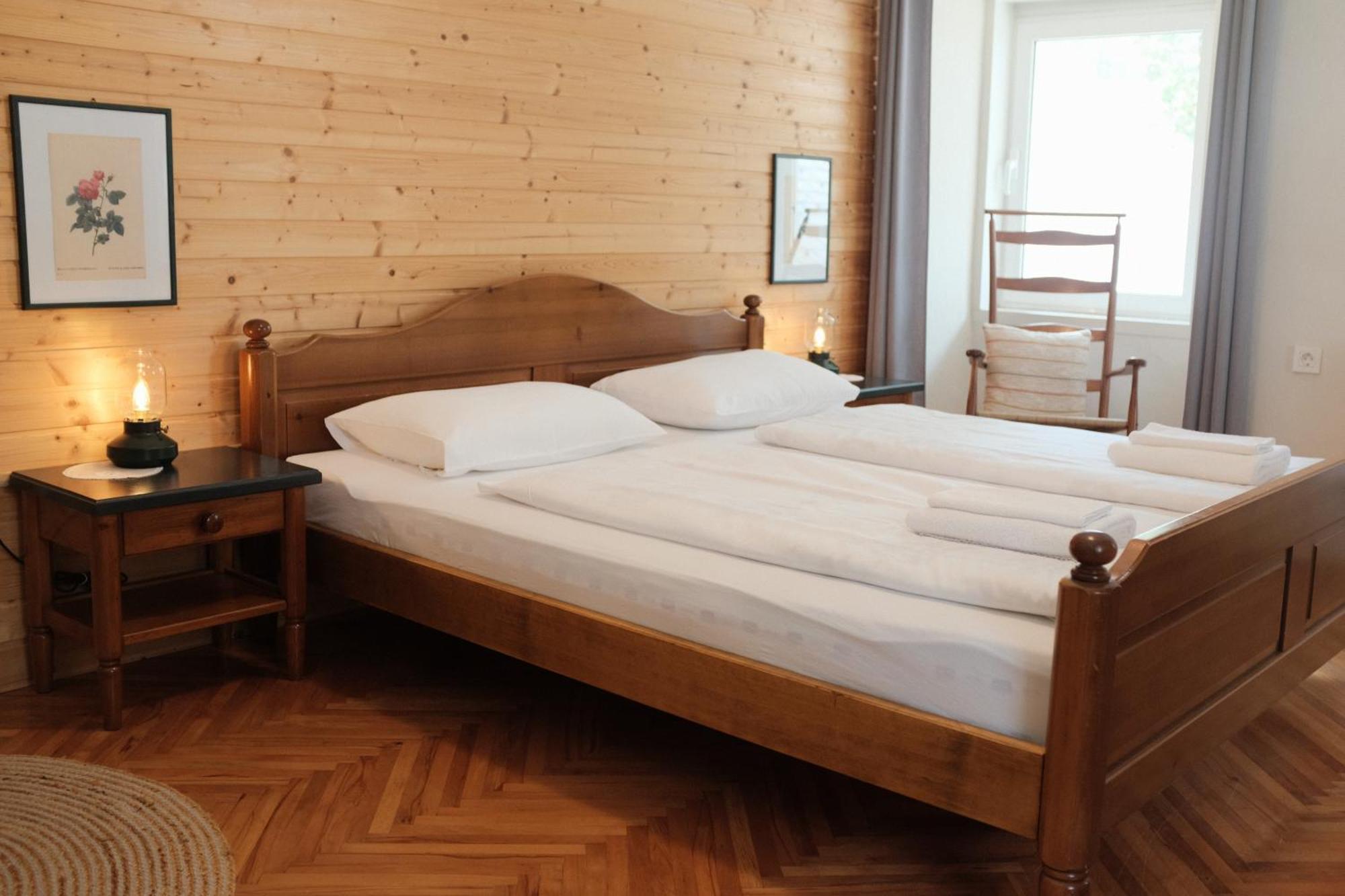 Gorska Roza Bed & Breakfast Log pod Mangartom Exterior photo