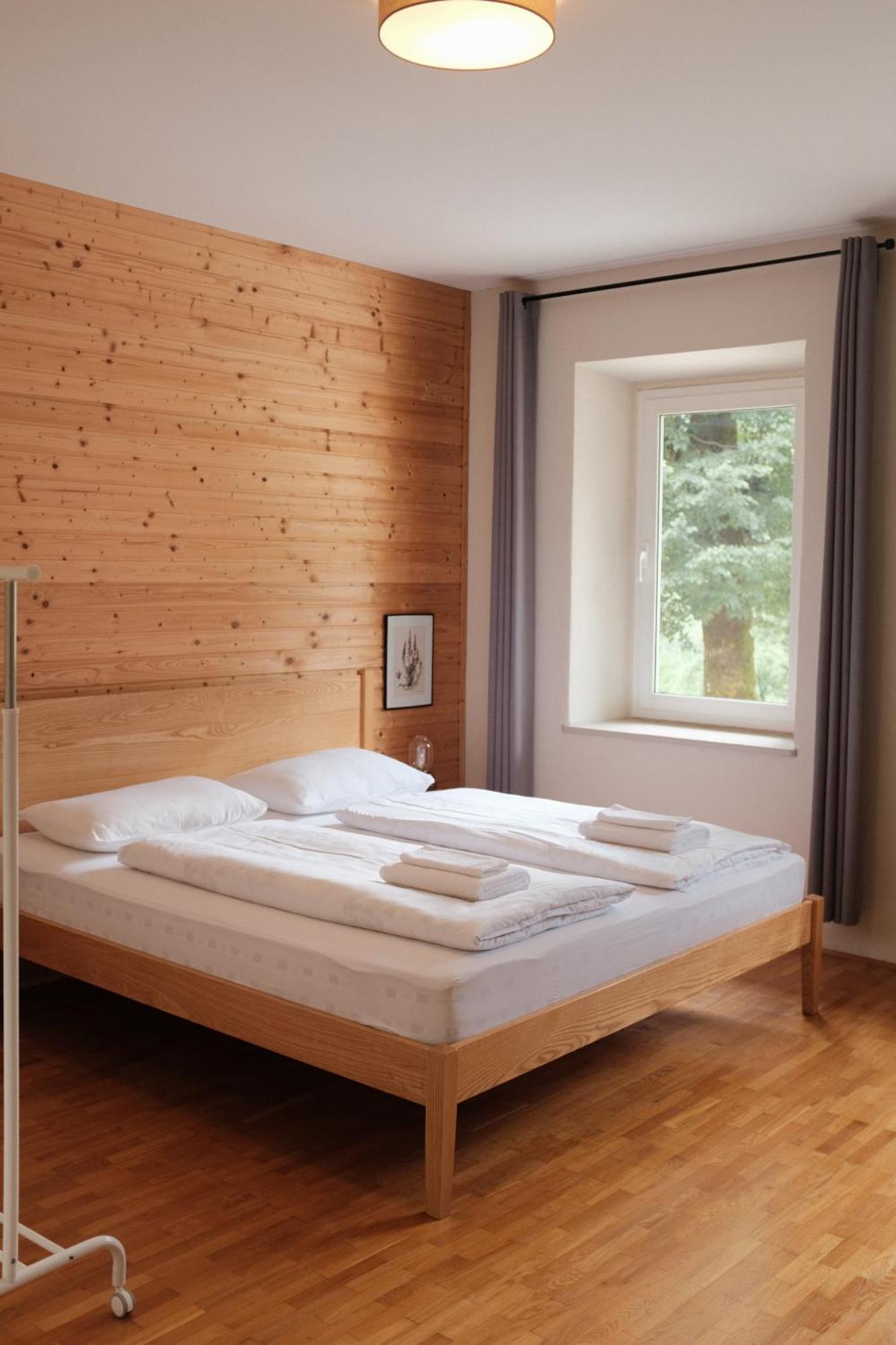 Gorska Roza Bed & Breakfast Log pod Mangartom Exterior photo